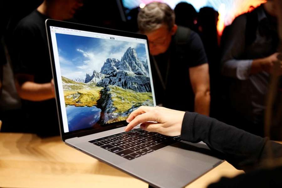Apple презентувала нові ноутбуки MacBook (фото, відео)