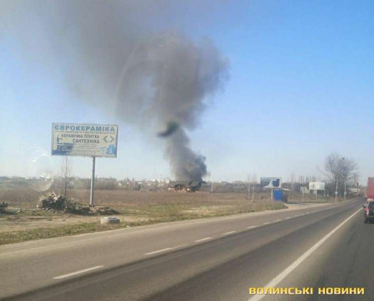 Під Луцьком – пожежа в сервісному центрі «Scania» (фото)
