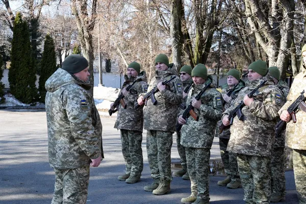 У волинських прикордонників – поповнення: новобранці склали присягу (фото)