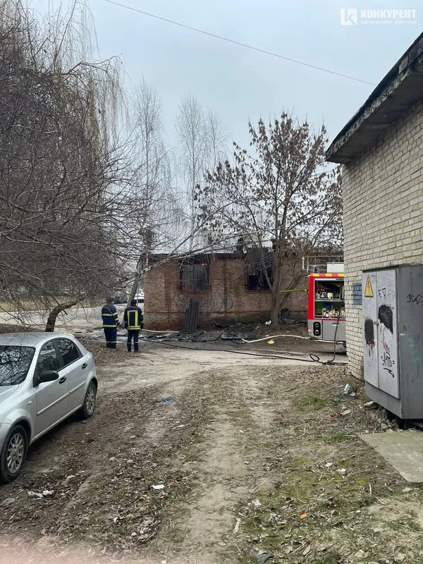 Усе в диму: в Луцьку на проспекті Молоді спалахнула пожежа (фото, відео)
