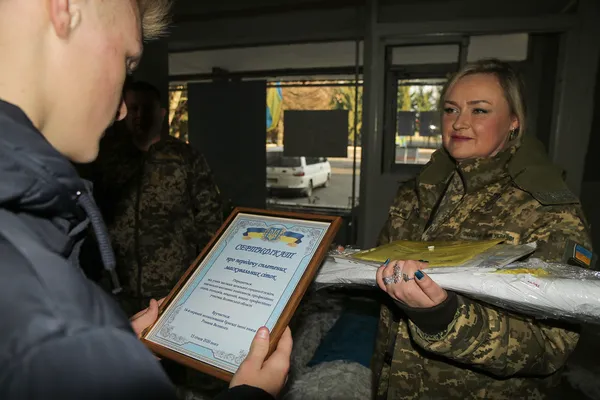 Волинські школярі зробили подарунок воїнам 14-ї бригади
