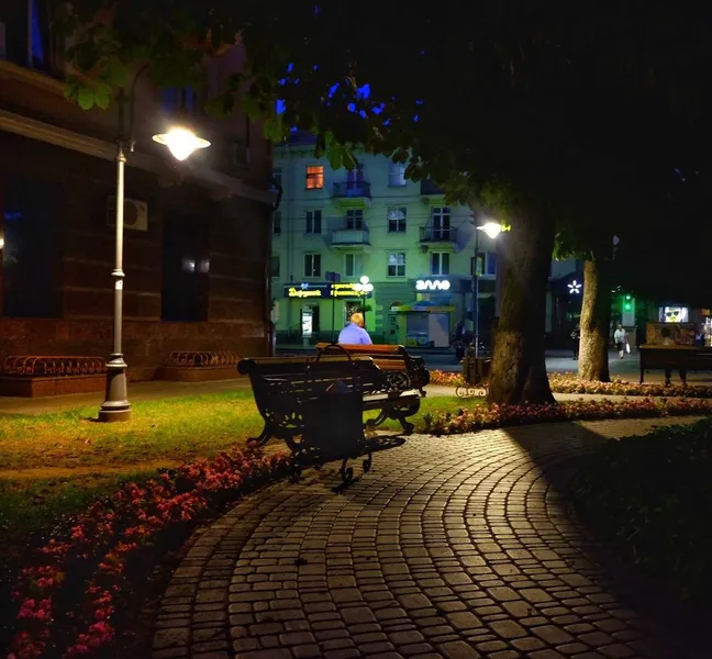 20+ несподіваних ракурсів Луцька на світлинах фотографа