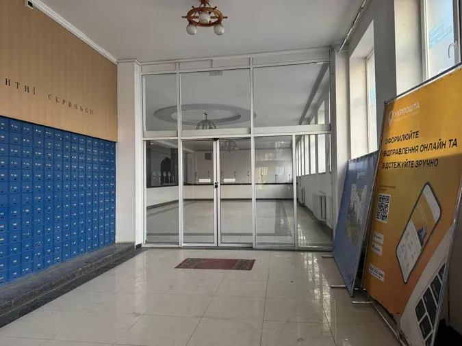 Головне відділення луцької Укрпошти віддали в оренду, а працівників переселили, – ЗМІ (фото)