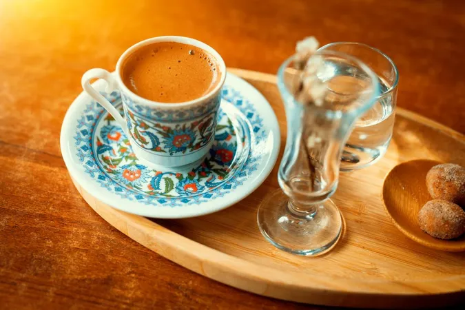 В чому різниця між турецькою та грецькою кавою - важливі нюанси