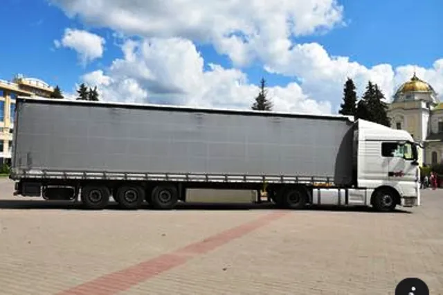 Одяг, продукти, медикаменти: у Луцьк привезли допомогу з Німеччини