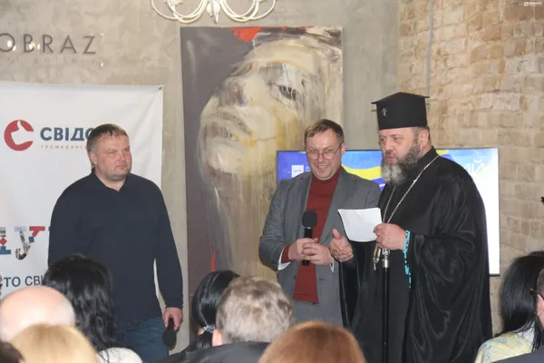 Вадим Денисенко — виконавчий Директор «Українського інституту майбутнього», Михайло Наход — співзасновник Громадянського руху «СВІДОМІ» та Митрополит Михаїл