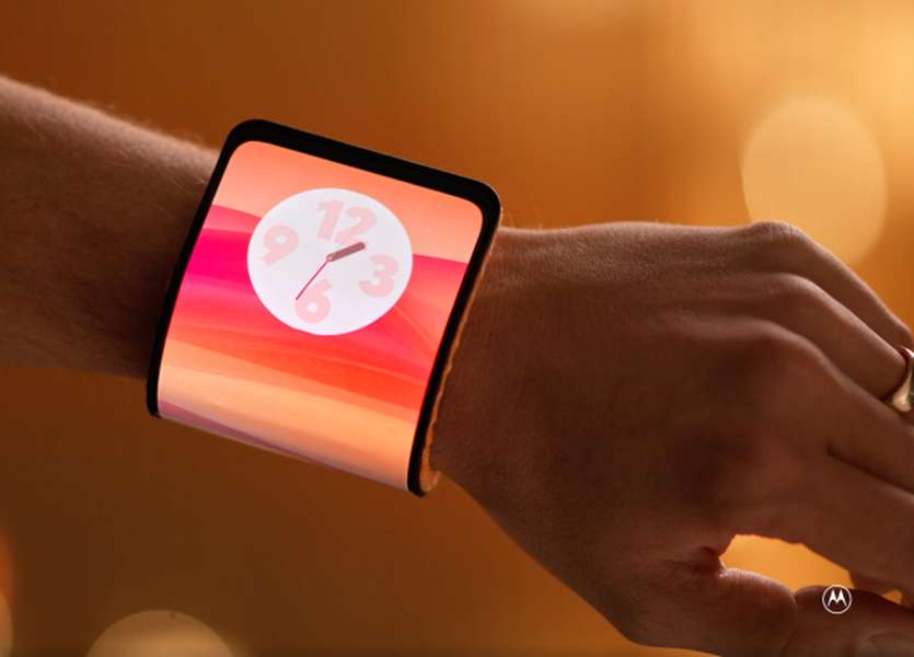 Показали гнучкий смартфон, який можна носити на зап'ясті як годинник (фото)
