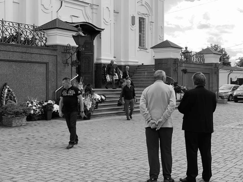 Луцьк у скорботі: місто прощається з забудовником Віктором Чорнухою (фото, відео)