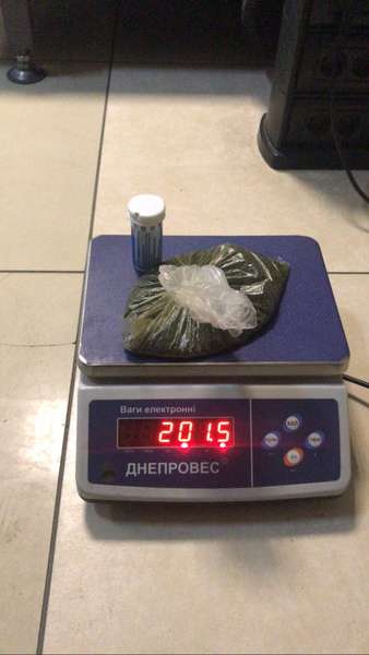 В «Ягодині» в автомобілі росіянина знайшли марихуану (фото)