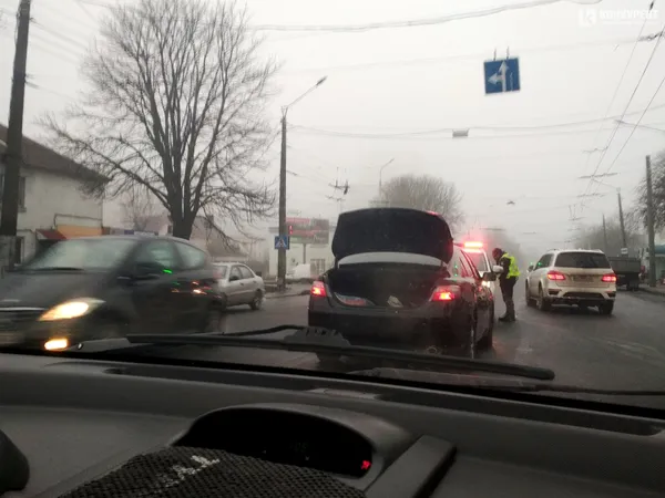 Допоміг депутат: у Луцьку водій «втаранив» дідуся і втік (фото)