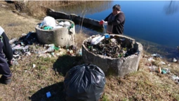 На берегах волинських водойм зібрали понад 200 мішків сміття (фото)