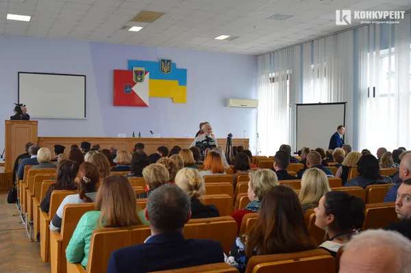 Як соромив та хвалив Савченко голову Луцької РДА Тараса Яковлева (репортаж)