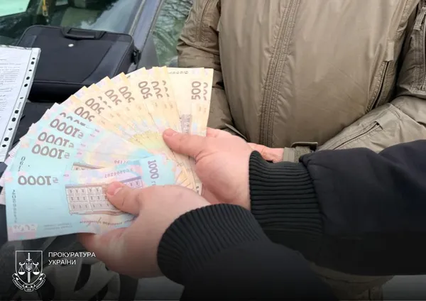Хабарі за «тилову» службу: на Волині затримали військових за продаж посад у тилу (фото)