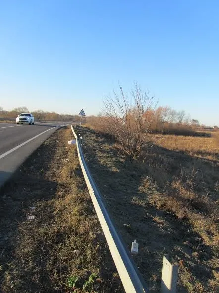 На волинській трасі вкрали дорожні знаки 
