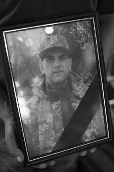 У Луцьку попрощалися з двома загиблими на Донеччині бійцями (відео)