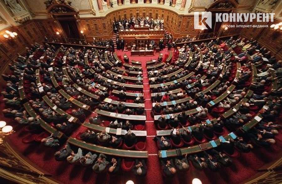 Парламент Франції пропонує зняти санкції проти Росії