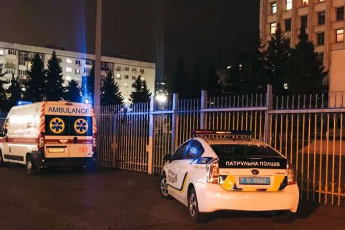 У Києві у будівлі ЦВК застрелився 25-річний чоловік