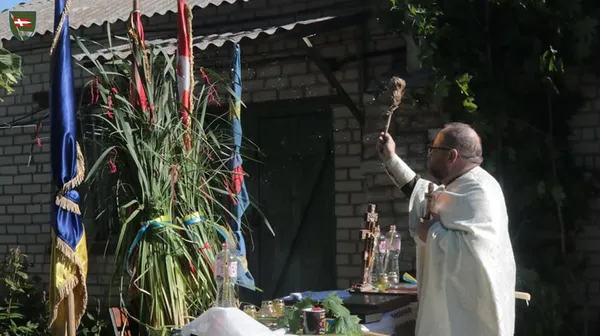 Воїни волинської бригади відзначили свято Трійці на фронті (фото)