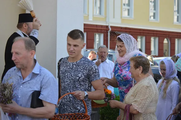Як у Луцьку відзначають Яблучний Спас (фото)