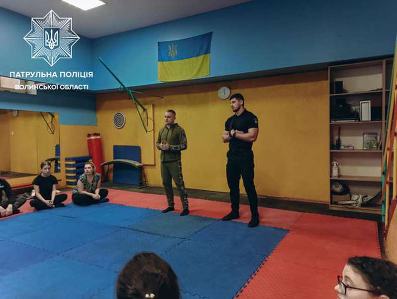Для жінок і чоловіків: у Луцьку стартували курси із самооборони (фото)