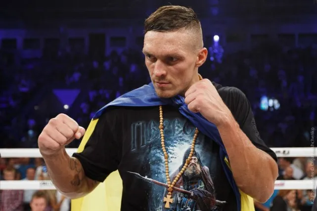Усик пояснив, чому не розмовляє українською
