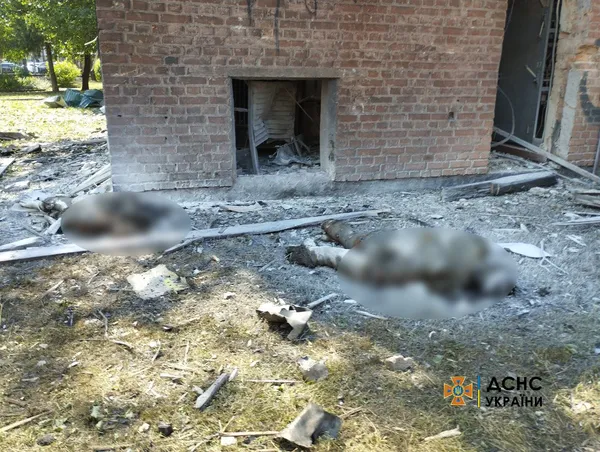 У Вінниці після ракетного удару шукають 46 людей, з якими зник зв’язок (фото)