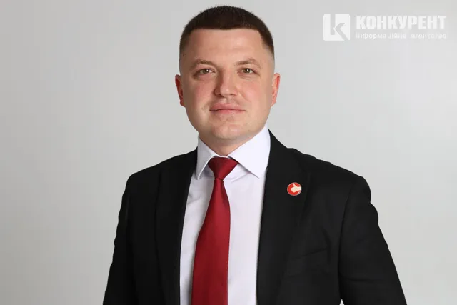 Тарас Шкіткр
