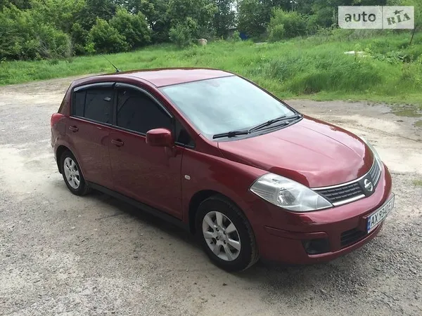 Фото автомобіль з сайту «auto.ria». Приблизна ціна – 170-300 тисяч грн.