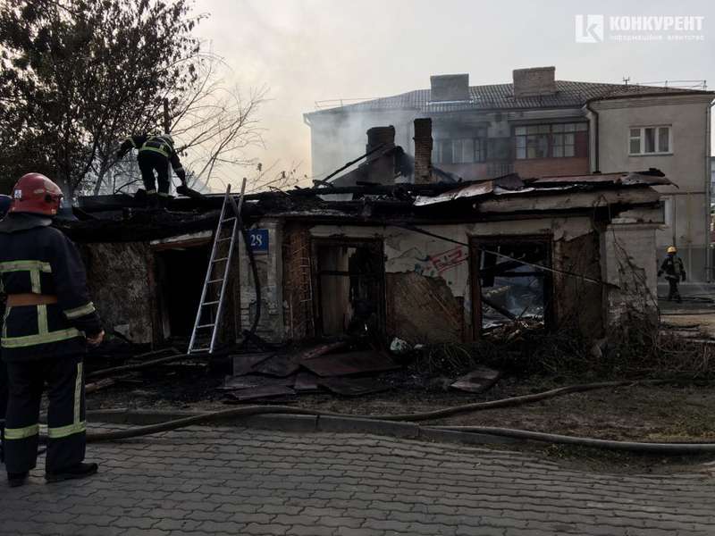 У Луцьку ліквідували пожежу біля міськради (фото)