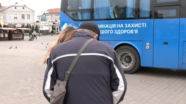 Експрес-тестування у центрі Луцька: людей перевіряли на туберкульоз