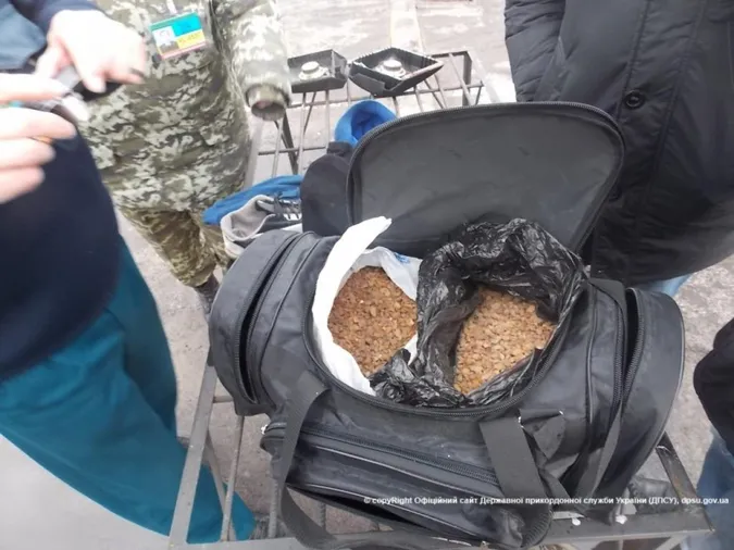 На Волинь везуть бурштин з Білорусі? ВІДЕО