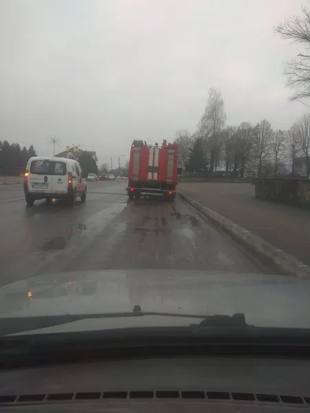У Нововолинську міськраду «замінували» рюкзаком з брудним одягом (фото)