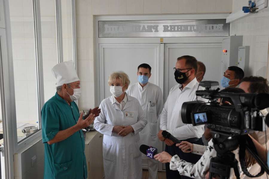 Луцька міська клінічна лікарня отримала нові апарати ШВЛ