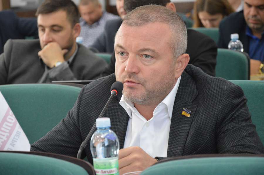 Депутат Андрій Покровський вкотре нагадав колегам, що обіцянки перед лучанами треба виконувати