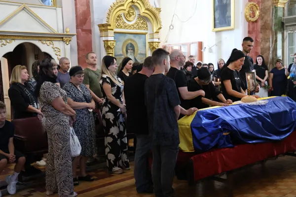 Лучани провели в останню дорогу захисника Ігоря Корольчука (фото)