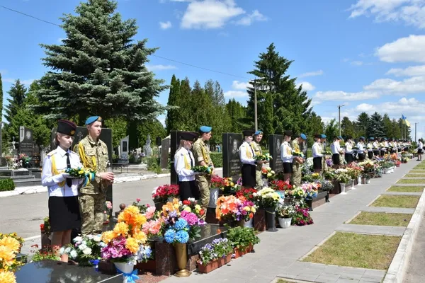 У Луцьку вшанували пам'ять бійців, які загинули в АТО (фото) 
