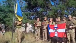 Волинські тероборонівці підняли синьо-жовтий стяг на Донбасі (відео)