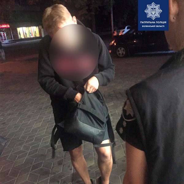 П'яний водій, наркотики, кастет: вночі у Луцьку затримали небезпечних осіб (фото)