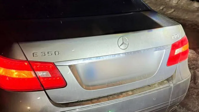 Нічні розваги у Луцьку: за кермом Mercedes виявили 15-річного підлітка