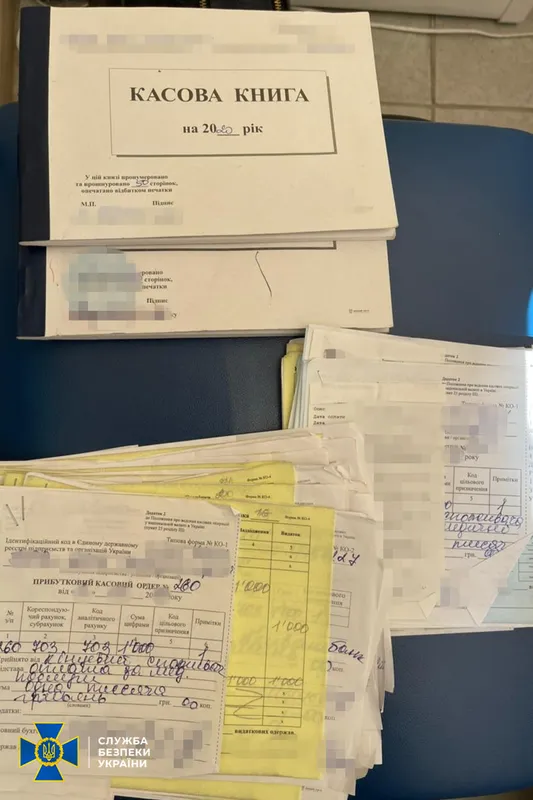 Дані вносили у «Дію»: правоохоронці викрили нову схему підробки ПЛР-тестів