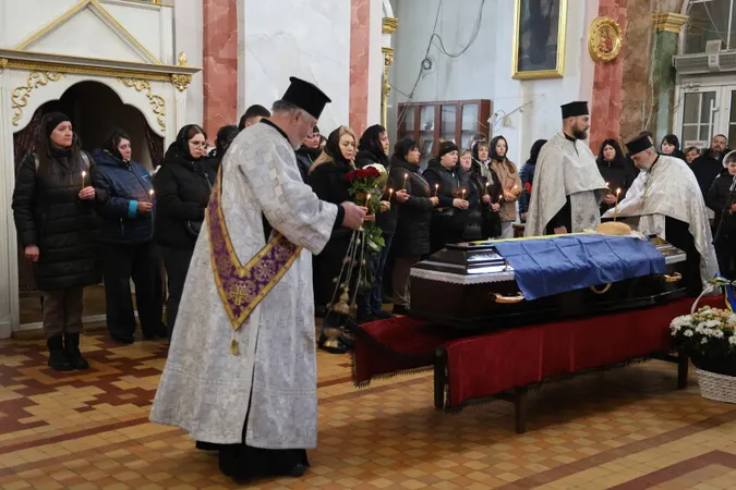 У Луцьку попрощалися з Героєм Іваном Литвинчуком