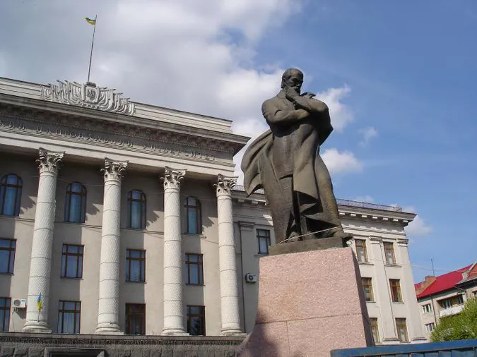 Проспект Волі тимчасово перекриють