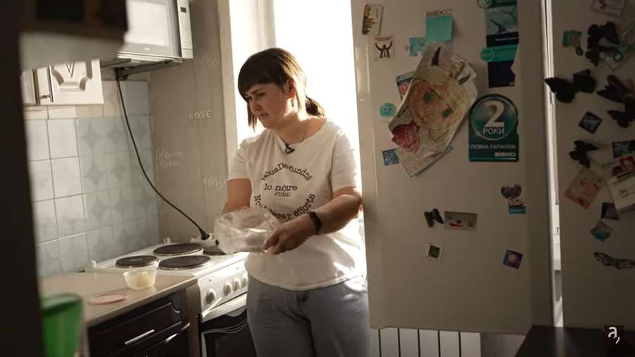 Російський окупант відправив додому крадений холодильник і здох за безплатно
