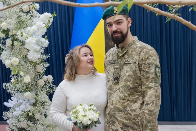 Прикордонник з Волині відіграв весілля у День закоханих (фото)