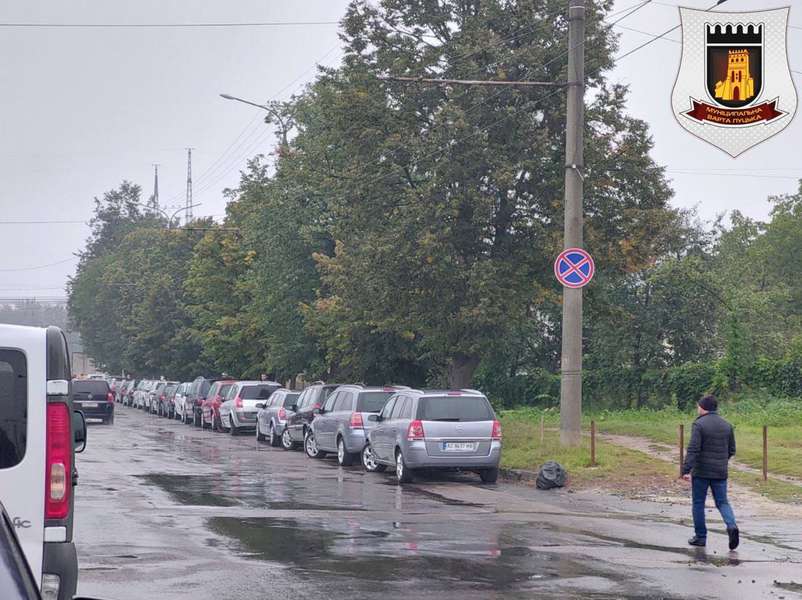 У Луцьку муніципали влаштували рейд в районі авторинку (фото, відео)