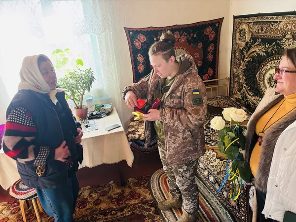 На Волині родинам загиблих військових вручили ордени «Хрест Героя» (фото)