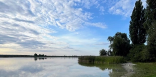 Показали красу невеликого озера на Волині (фото)