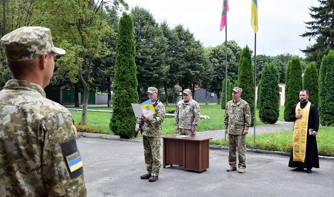 У Луцьку волинські прикордонники склали військову присягу (фото)