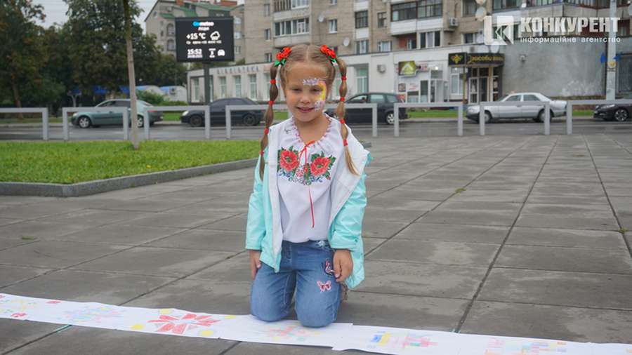 Понад 600 маленьких лучан долучилися до встановлення рекорду України