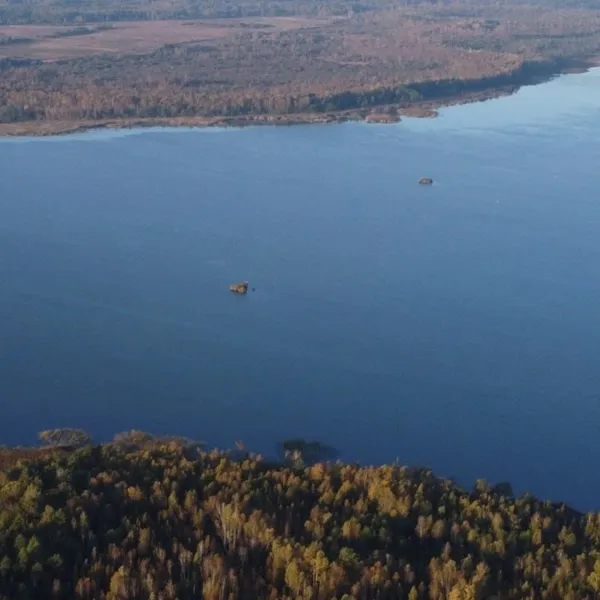 Перехоплює дух: показали неймовірні світлини Шацьких озер з висоти